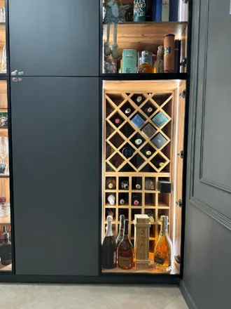 Шкаф с бар-зоной и подсветкой — корпусная мебель на заказ от RO МЕБЕЛЬ, фото 3