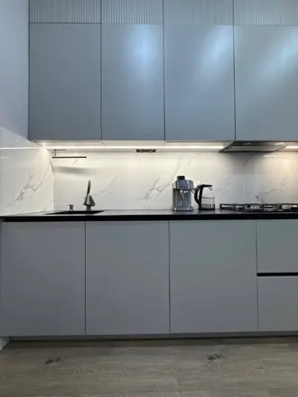 Кухня со стеклянной витриной — кухня на заказ от RO МЕБЕЛЬ, фото 9